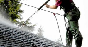 Expnaining pressure roof cleaning-Cost, equipment, chemicals, benefits and disadvantages