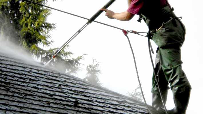 Roof Cleaning Services in Crosby TX