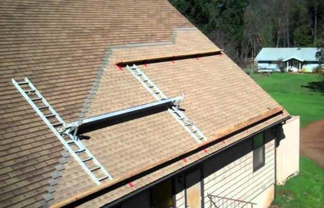 how-to-put-a-ladder-on-a-sloped-roof-roofscour